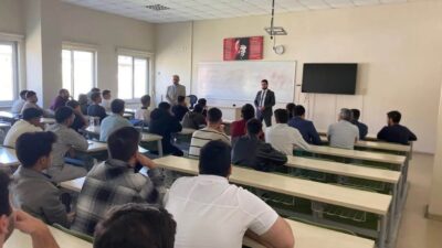 “İlahiyat Akademi” Programı Tanıtıldı Gökhan Badem, “İlahiyat Akademi” programının tanıtımı kapsamında Erzincan Binali Yıldırım