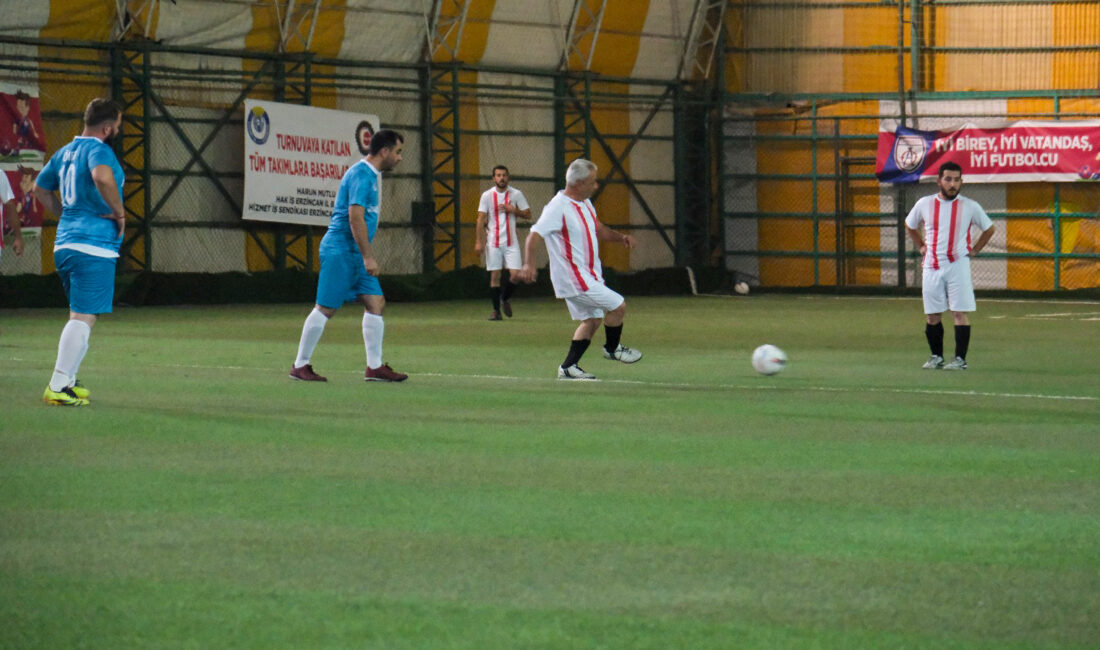 Erzincan Belediyesi tarafından düzenlenen Birimler Arası Halı Saha Futbol Turnuvası