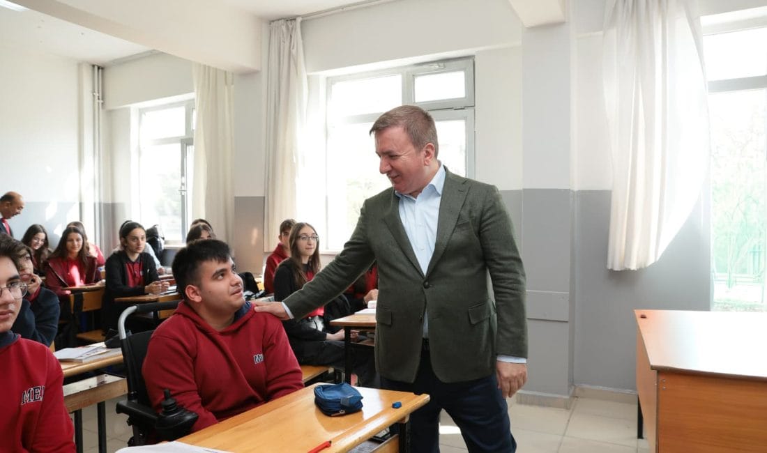 Erzincan Valisi Hamza Aydoğdu, İl Milli Eğitim Müdürü Hacı Ömer