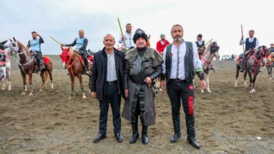 Erzincan’da atlı spor kulüplerince düzenlenen müsabakalarla asırlık ata sporu cirit