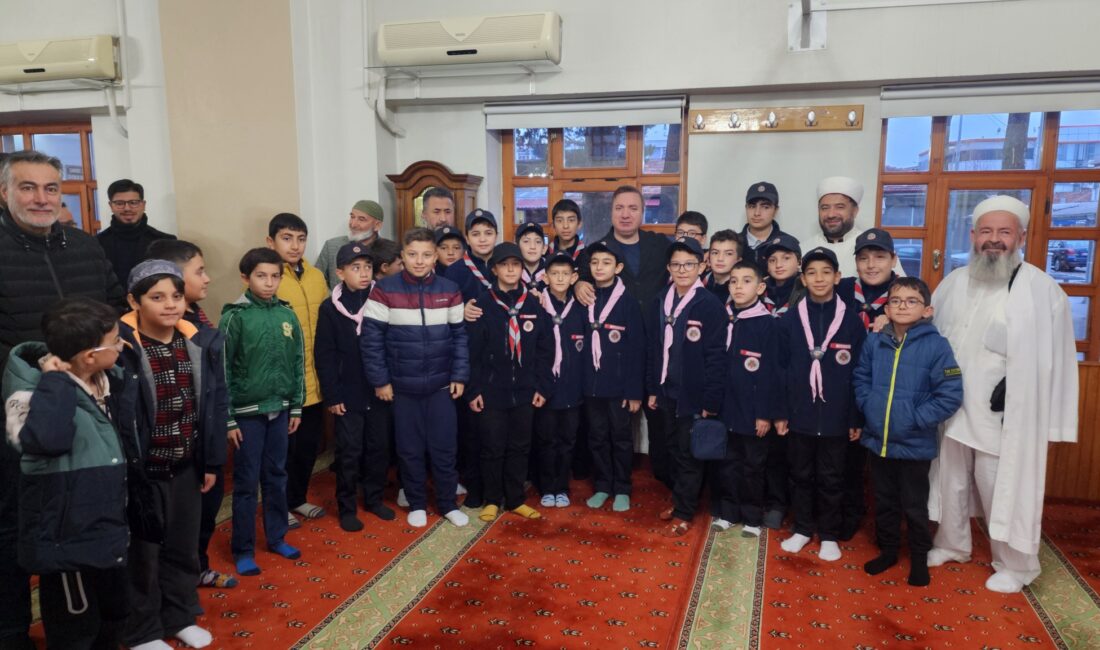 Sabah Namazı Buluşmaları Devam Ediyor Cumartesi Sabah Namazı Buluşmaları, Camii Kebir’de bu hafta da yoğun
