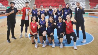 Erzincan’da düzenlenen Genç Kızlar Voleybol İl Şampiyonası büyük bir heyecana