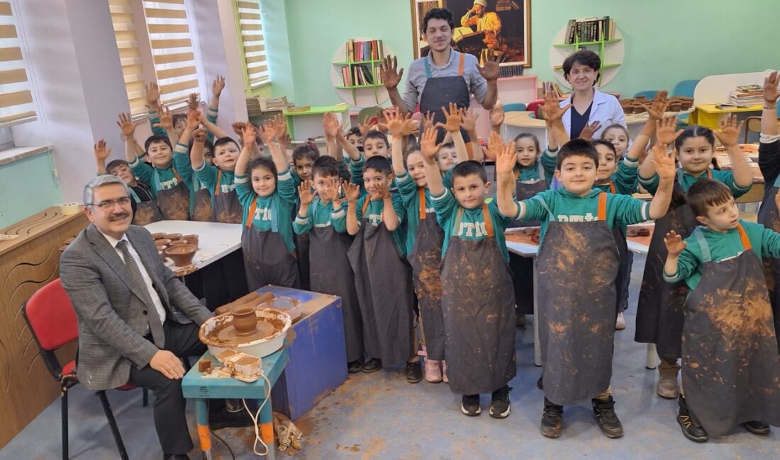 Erzincan Demirkent TOKİ İlkokulu ve Ortaokulu öğrencileri, unutulmaya yüz tutmuş