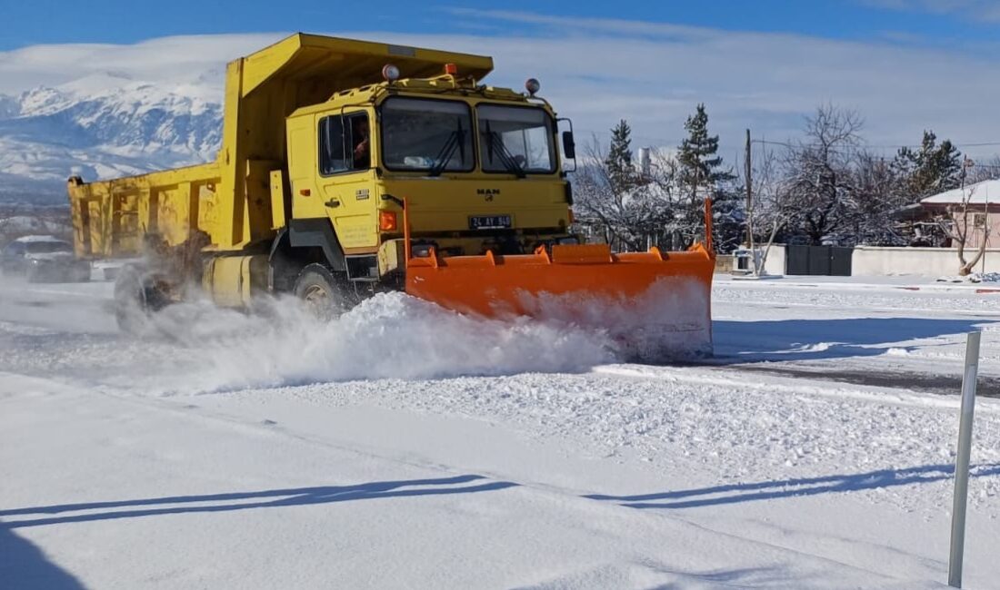 Erzincan’da Meteoroloji 12. Bölge Müdürlüğü’nün uyarılarının ardından gece saatlerinde başlayan