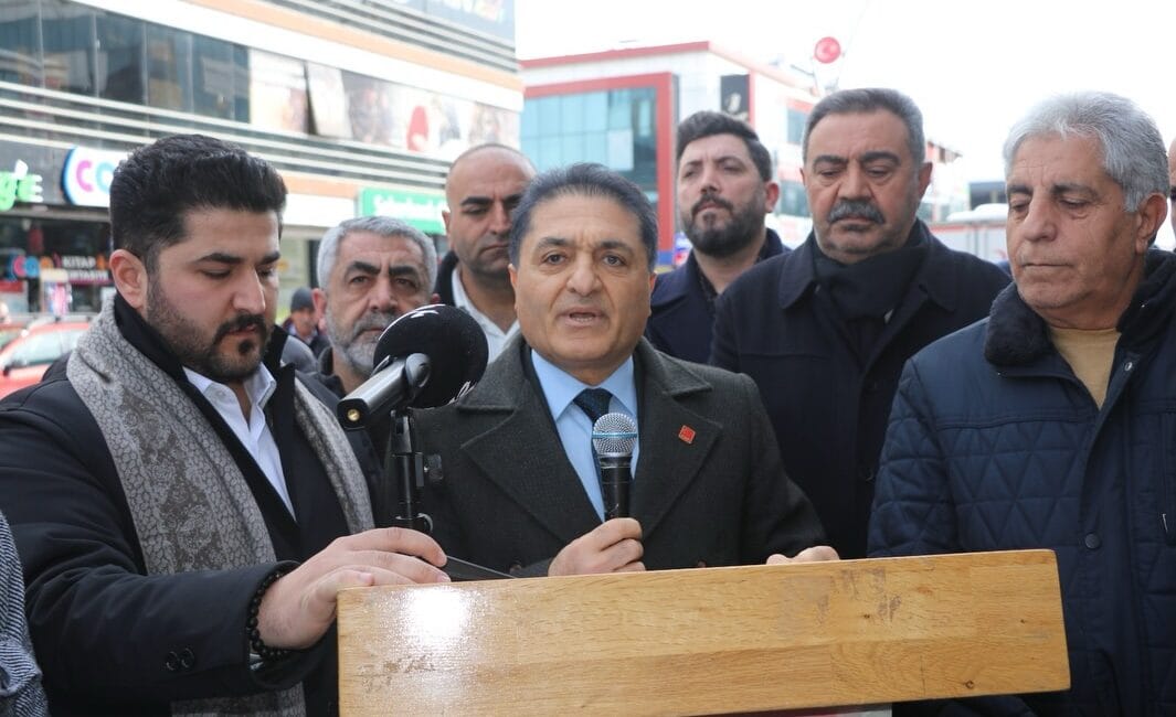 Cumhuriyet Halk Partisi Erzincan İl Başkanı Cevdet Ersoy, parti il