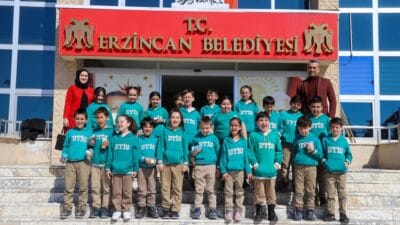 Erzincan Belediyesi, Demirkent TOKİ İlkokulu öğrencilerini ağırladı. Demirkent TOKİ İlkokulu