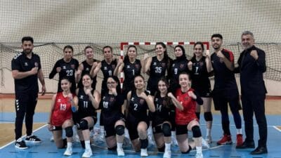 Erzincan’ı Voleybol Bölgesel Liginde temsil eden Erzincan Vefa Spor, ilk