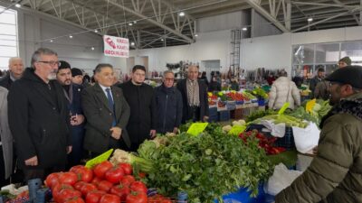Cumhuriyet Halk Partisi Erzincan İl Başkanlığı, Cumartesi Pazarı’nda tezgâh açan