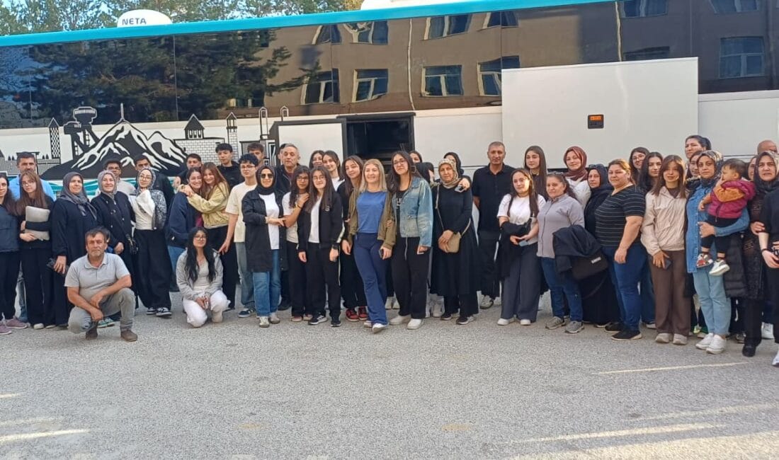 Erzincan Anadolu Lisesi tarafından öğrencilerin tarih bilincini güçlendirmek amacıyla düzenlenen