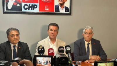 CHP Erzincan Milletvekili Mustafa Sarıgül, CHP Erzincan İl Başkanlığında bir