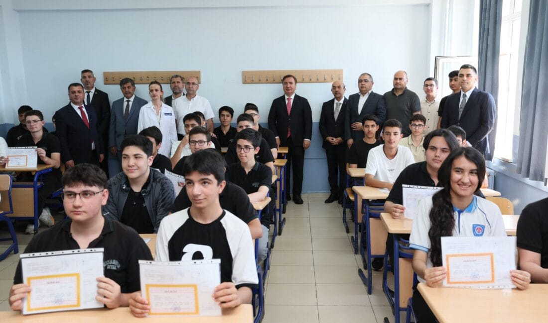 Erzincan'da 2025-2026 eğitim-öğretim yılının sona ermesi dolayısıyla Hezarfen Ahmet Çelebi