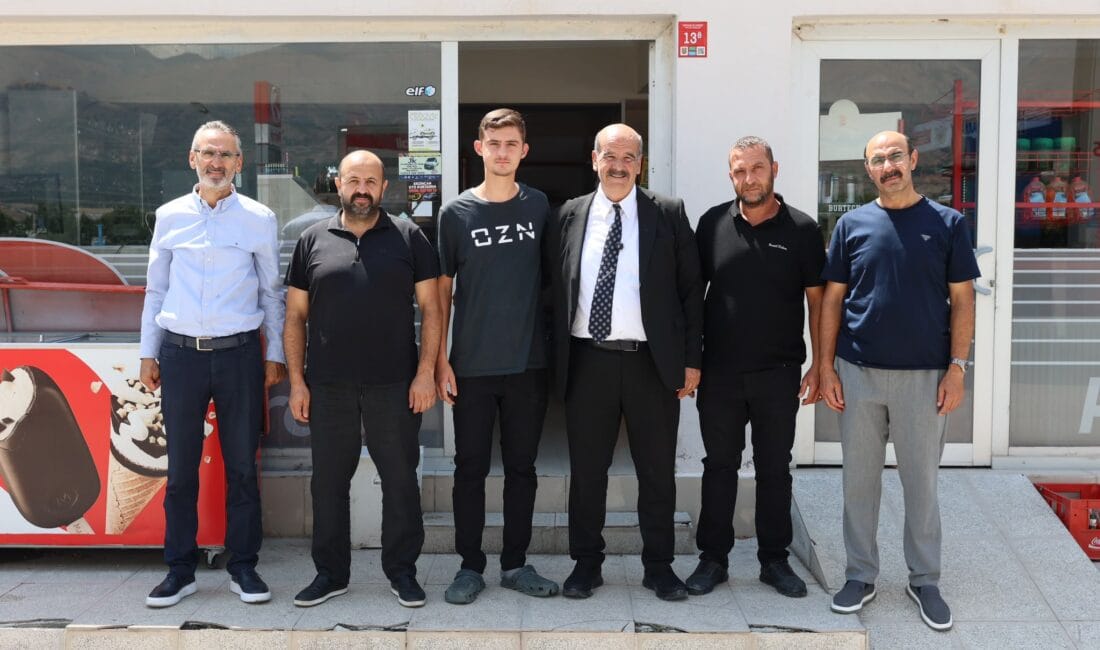 Süleyman Tan Üzümlü’de Erzincan Ticaret ve Sanayi Odası Başkan Adayı Süleyman Tan, seçim