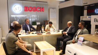Erzincan Ticaret ve Sanayi Odası Başkan Adayı Süleyman Tan, beraberindeki