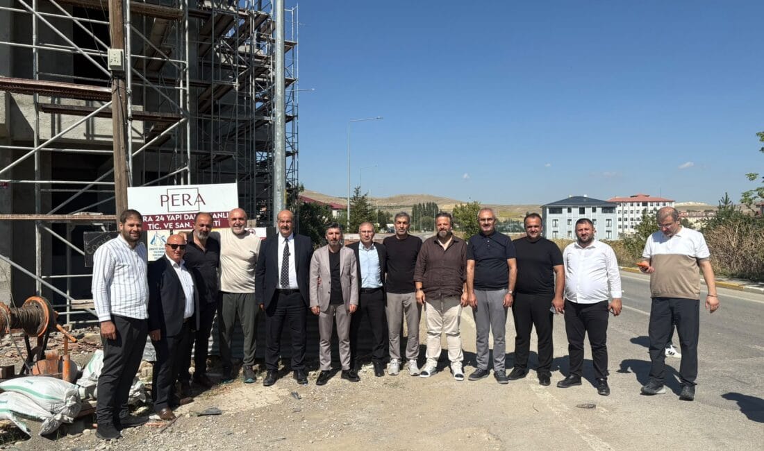 Süleyman Tan, Çayırlı’da Üyelerle Buluştu Erzincan Ticaret ve Sanayi Odası Başkan Adayı Süleyman Tan, beraberindeki