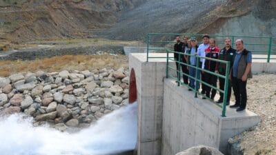 Erzincan’ın Çayırlı ilçesinde yapımı sürdürülen Turnaçayırı Barajı ve sulama projesinde