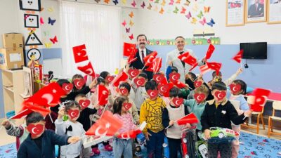 Ülkü Ocakları Erzincan İl Başkanlığı, anaokullarını ziyaret ederek minik öğrencilere